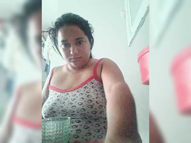 Ninaal13 live cam preview