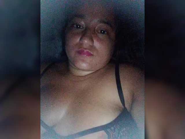 Ninaal13 live cam on BongaCams