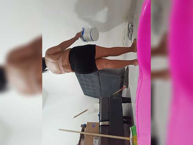 Ninaal13 live cam on BongaCams