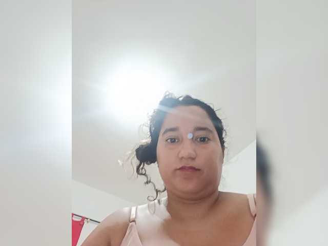 Ninaal13 live cam preview