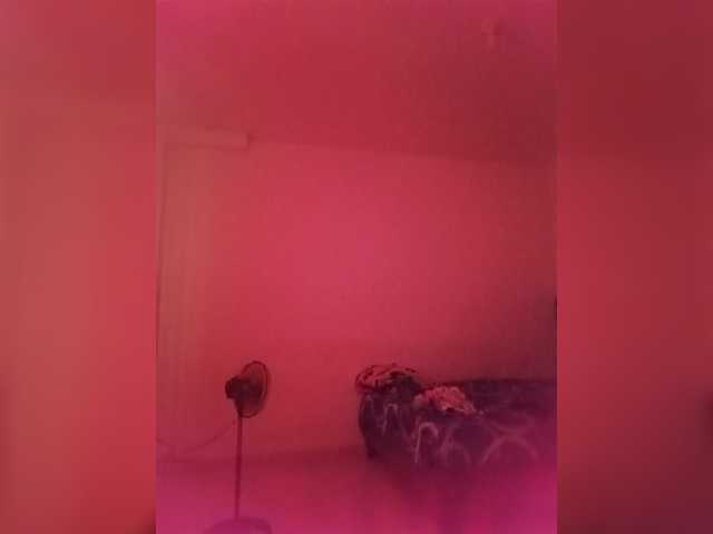 Ninaal13 live cam preview