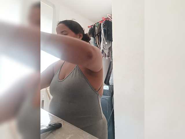 Ninaal13 live cam preview