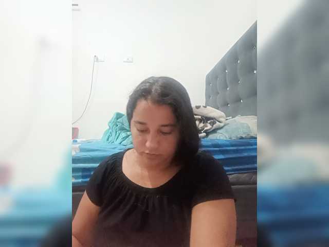 Ninaal13 live cam on BongaCams