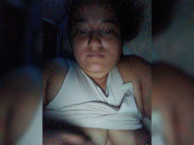 Ninaal13 live cam on BongaCams