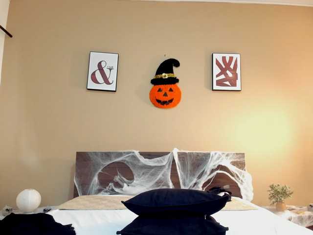MadissonMiller live cam on BongaCams
