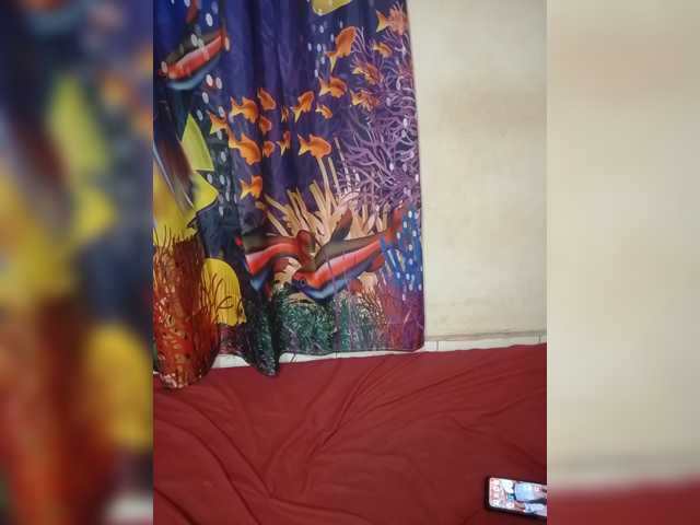 Lovelyb live cam preview