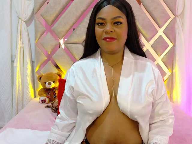 SalomeGomezx live cam on BongaCams