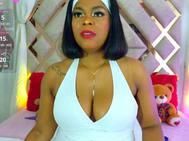 SalomeGomezx live cam on BongaCams