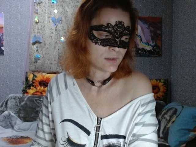 KISS-Lina live cam on BongaCams