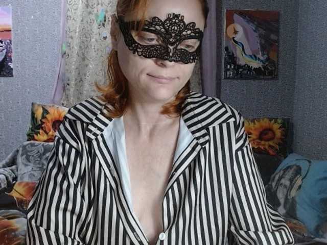 KISS-Lina live cam on BongaCams