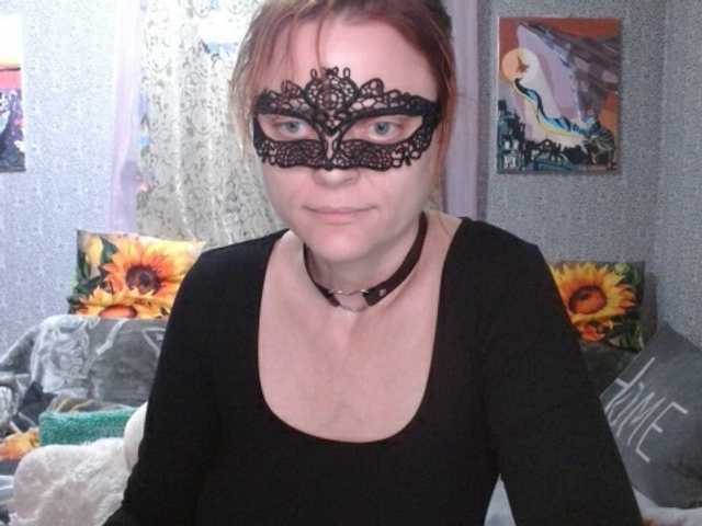 KISS-Lina live cam on BongaCams