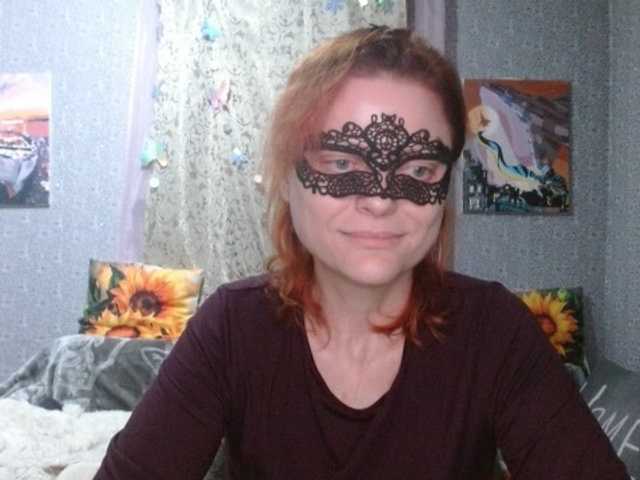 KISS-Lina live cam on BongaCams