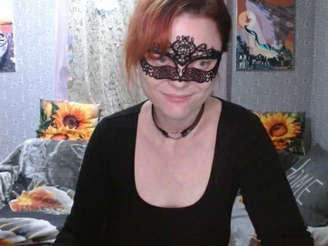 KISS-Lina live cam on BongaCams