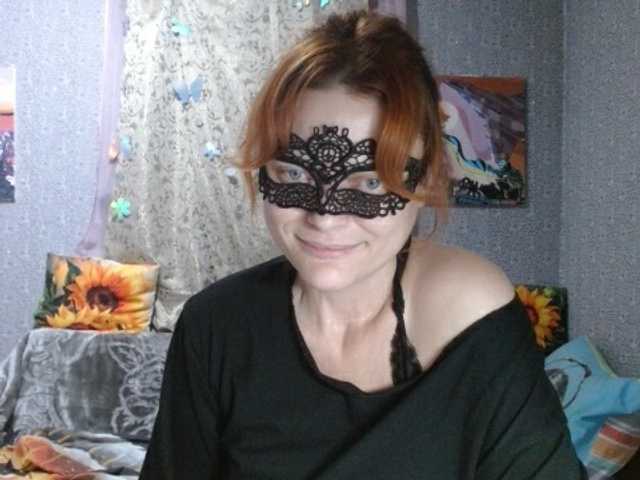 KISS-Lina live cam on BongaCams