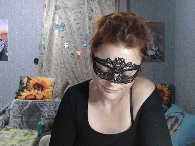 KISS-Lina live cam on BongaCams