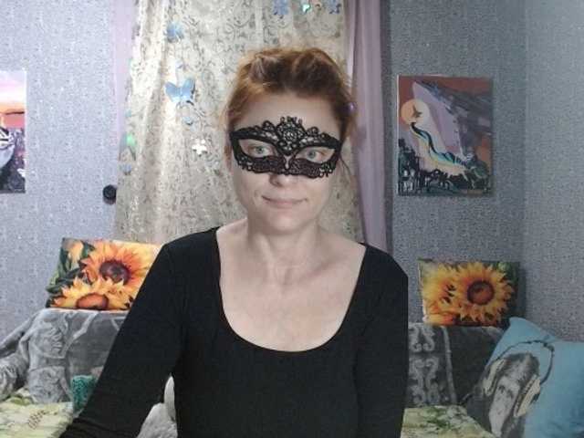 KISS-Lina live cam on BongaCams