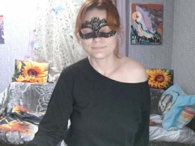 KISS-Lina live cam on BongaCams