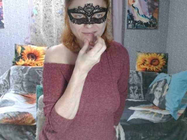 KISS-Lina live cam on BongaCams