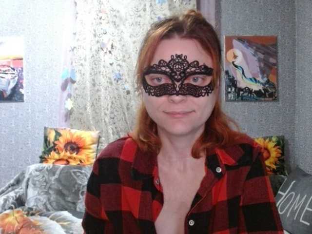 KISS-Lina live cam on BongaCams