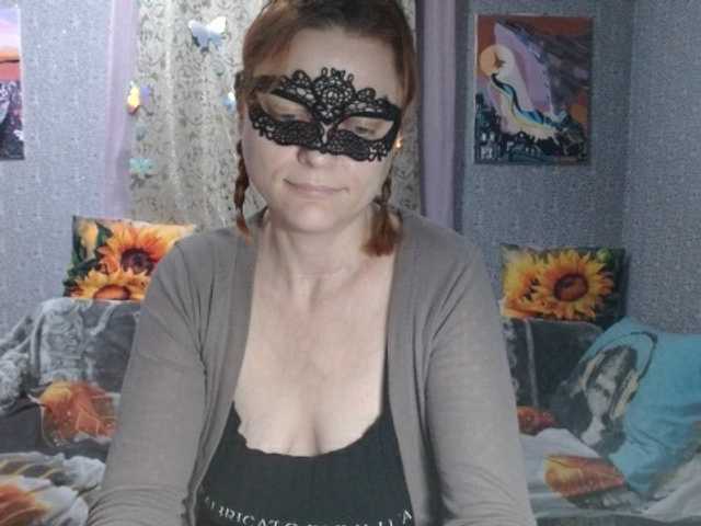 KISS-Lina live cam on BongaCams