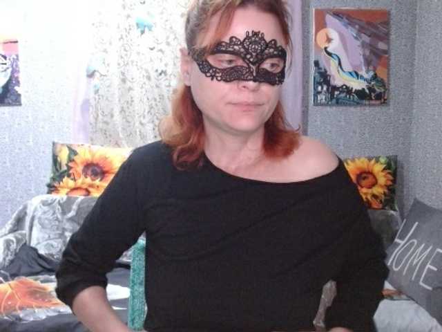 KISS-Lina live cam on BongaCams