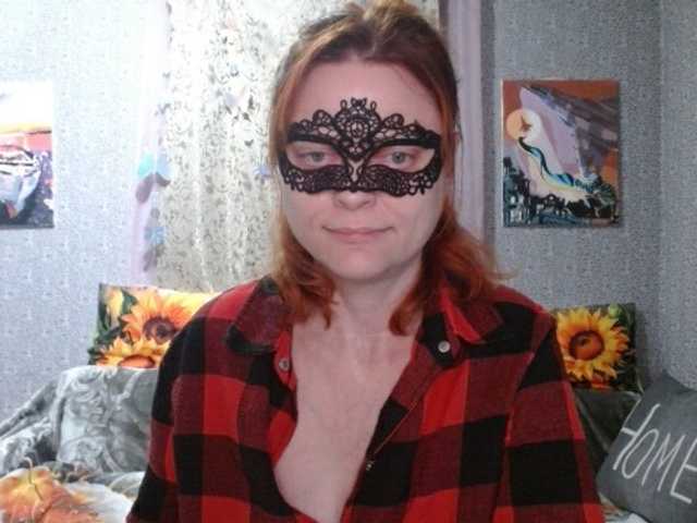 KISS-Lina live cam on BongaCams