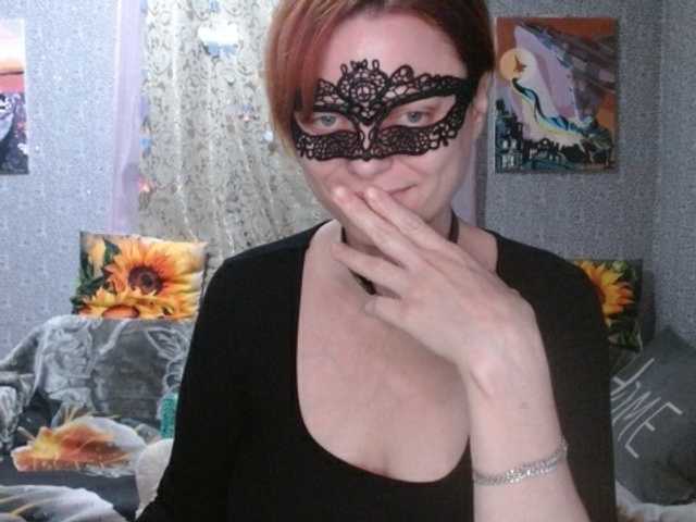 KISS-Lina live cam on BongaCams