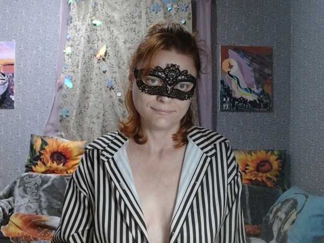 KISS-Lina live cam preview