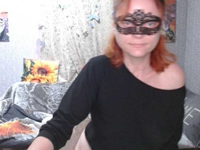 KISS-Lina live cam on BongaCams