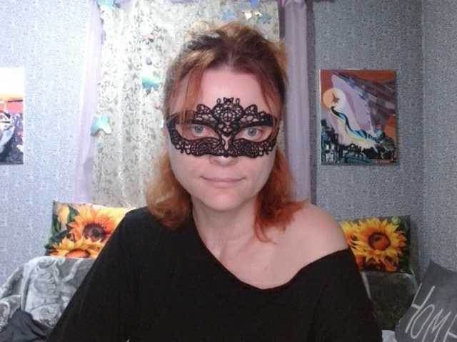 KISS-Lina live cam on BongaCams