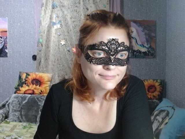 KISS-Lina live cam on BongaCams