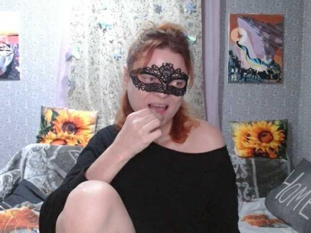 KISS-Lina live cam on BongaCams