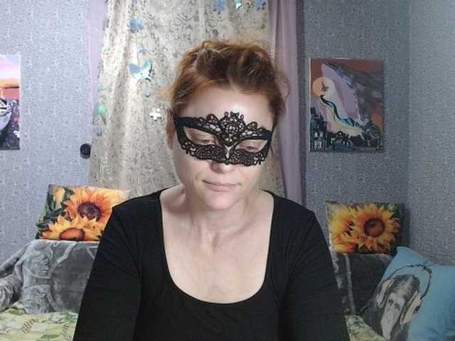 KISS-Lina live cam on BongaCams