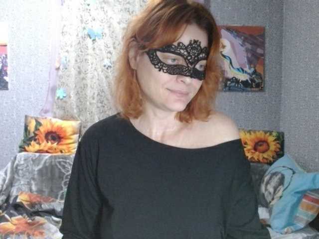 KISS-Lina live cam on BongaCams