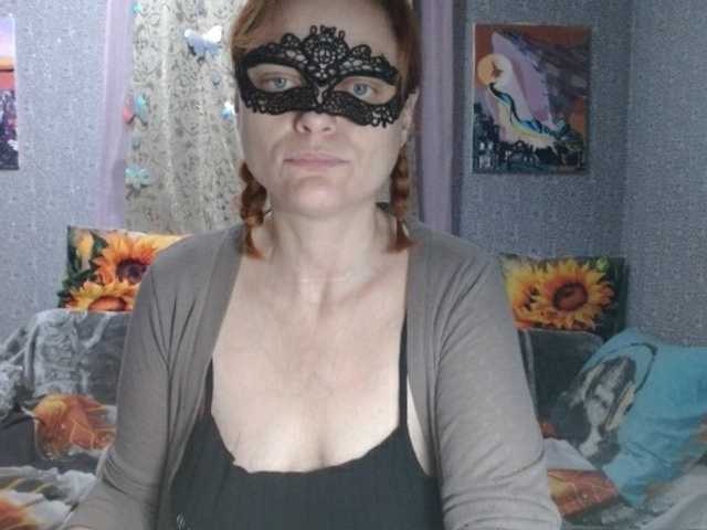 KISS-Lina live cam on BongaCams
