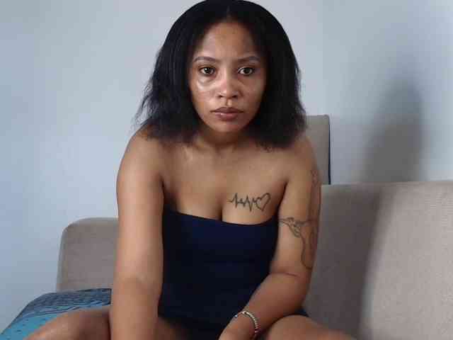 LillyKLove webcam