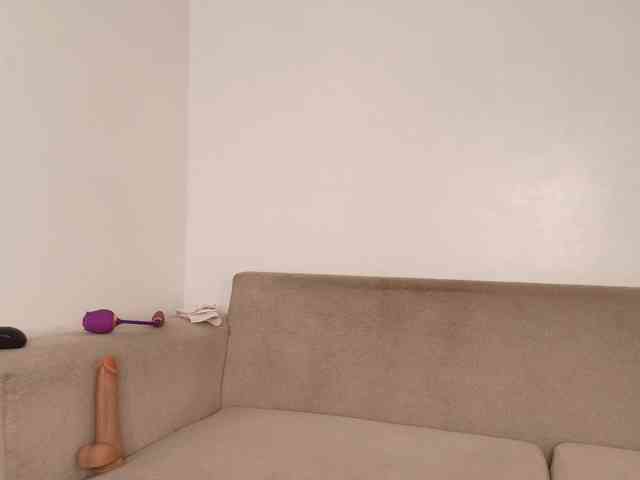 LillyKLove webcam