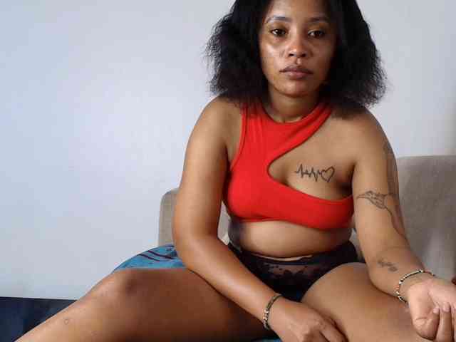 LillyKLove webcam