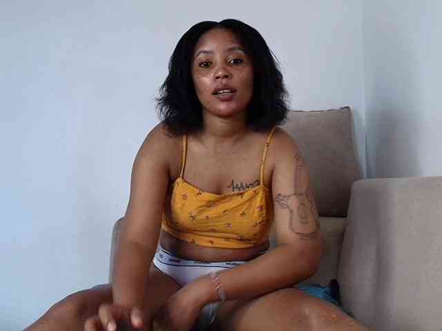 LillyKLove webcam