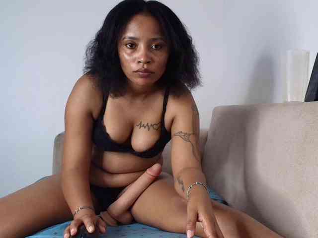 LillyKLove webcam