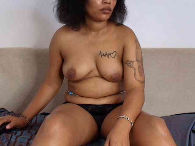 LillyKLove webcam