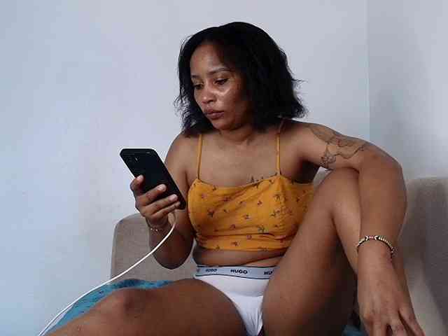 LillyKLove webcam
