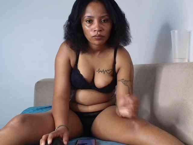 LillyKLove webcam