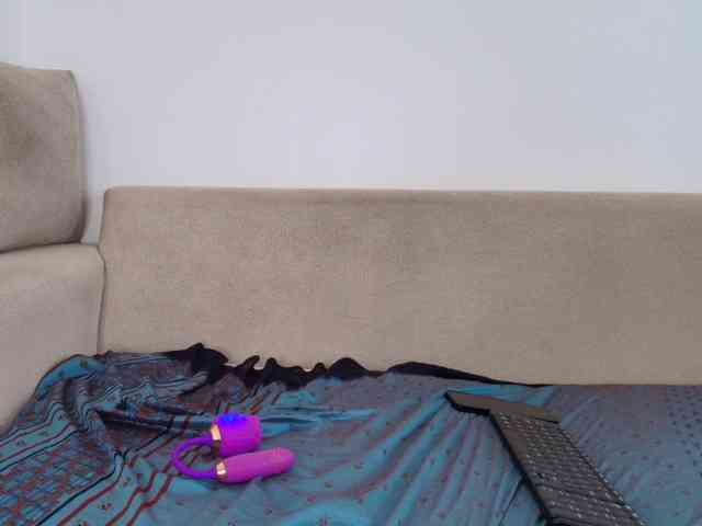 LillyKLove webcam