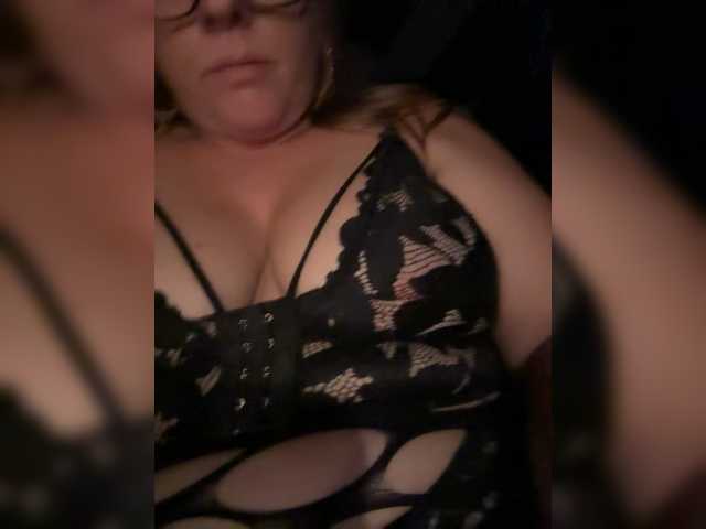 Cutebananas live cam on BongaCams