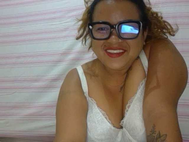 Baby-Blone live cam on BongaCams