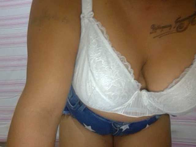 Baby-Blone live cam on BongaCams