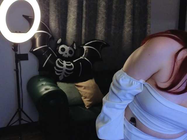 Fox-Cute live cam on BongaCams