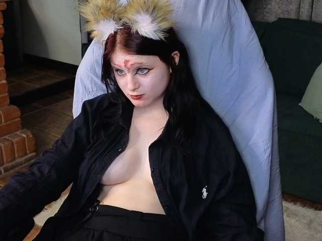 Fox-Cute live cam on BongaCams