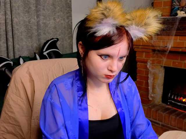 Fox-Cute live cam on BongaCams